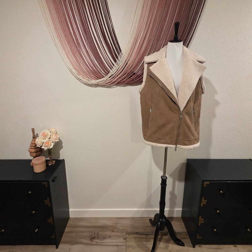 Lauren Ralph Lauren Shearling-Trim Vest Sz L